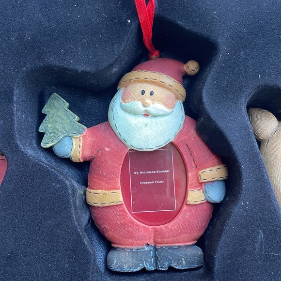 Christmas ornament frame tower. Snowman. Santa. Reindeer with red hanging string - Picture 3 of 10